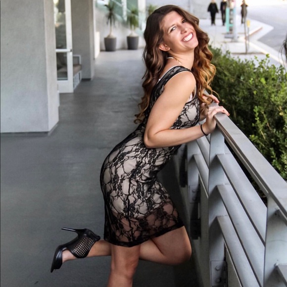 Meet your Posher, Briana - Picture 3 of 3